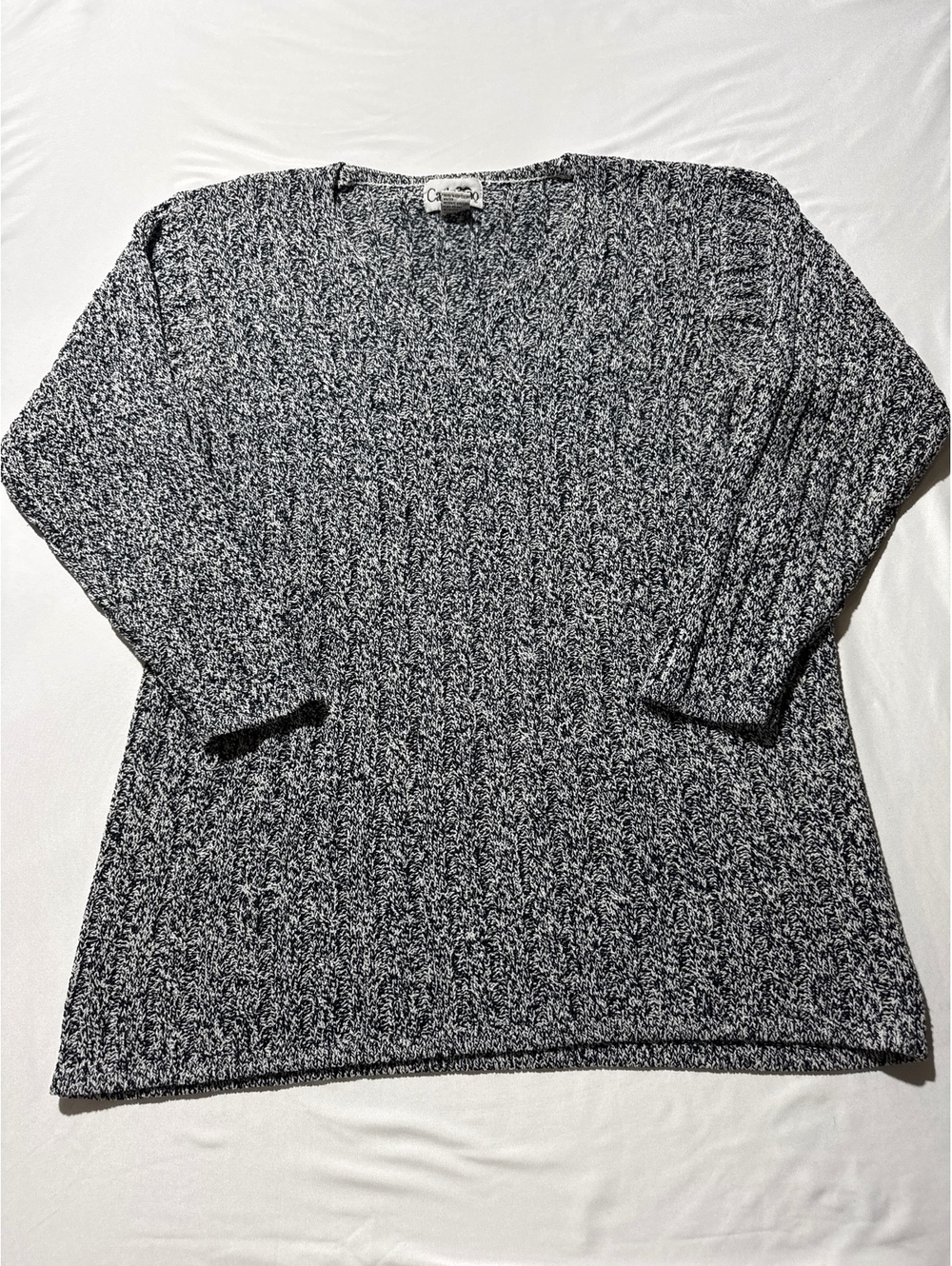 Capistrano Cozy Black & White Acrylic Sweater Size 18/20 - A